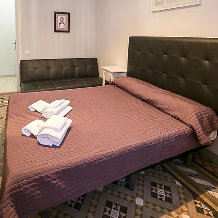 Hostal Balmes Centro Барселона Экстерьер фото