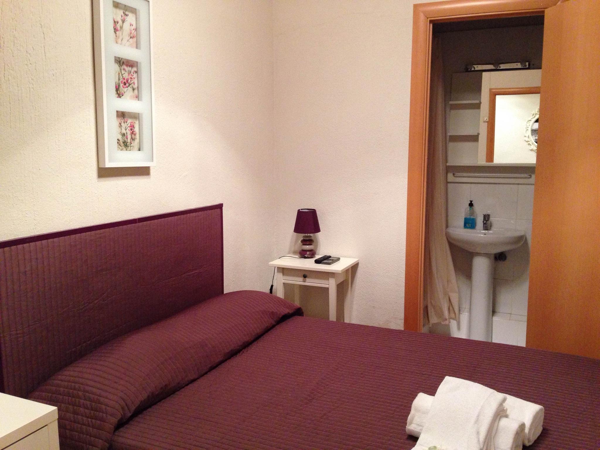 Hostal Balmes Centro Барселона Экстерьер фото