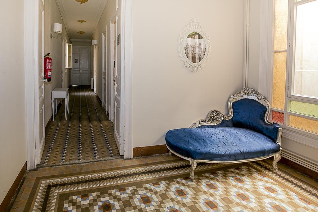 Hostal Balmes Centro Барселона Экстерьер фото