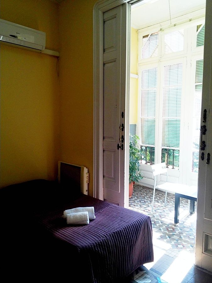 Hostal Balmes Centro Барселона Экстерьер фото