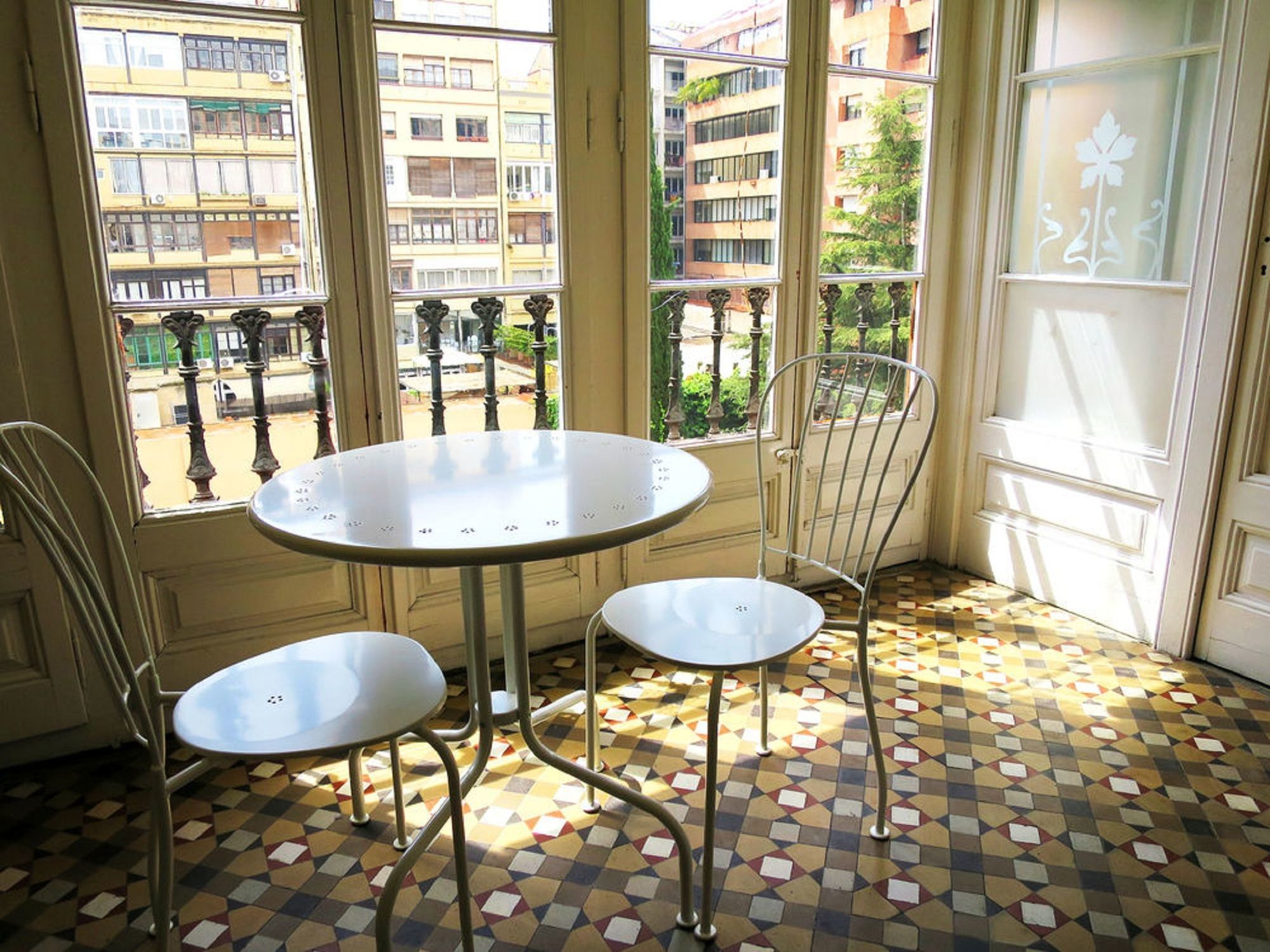 Hostal Balmes Centro Барселона Экстерьер фото