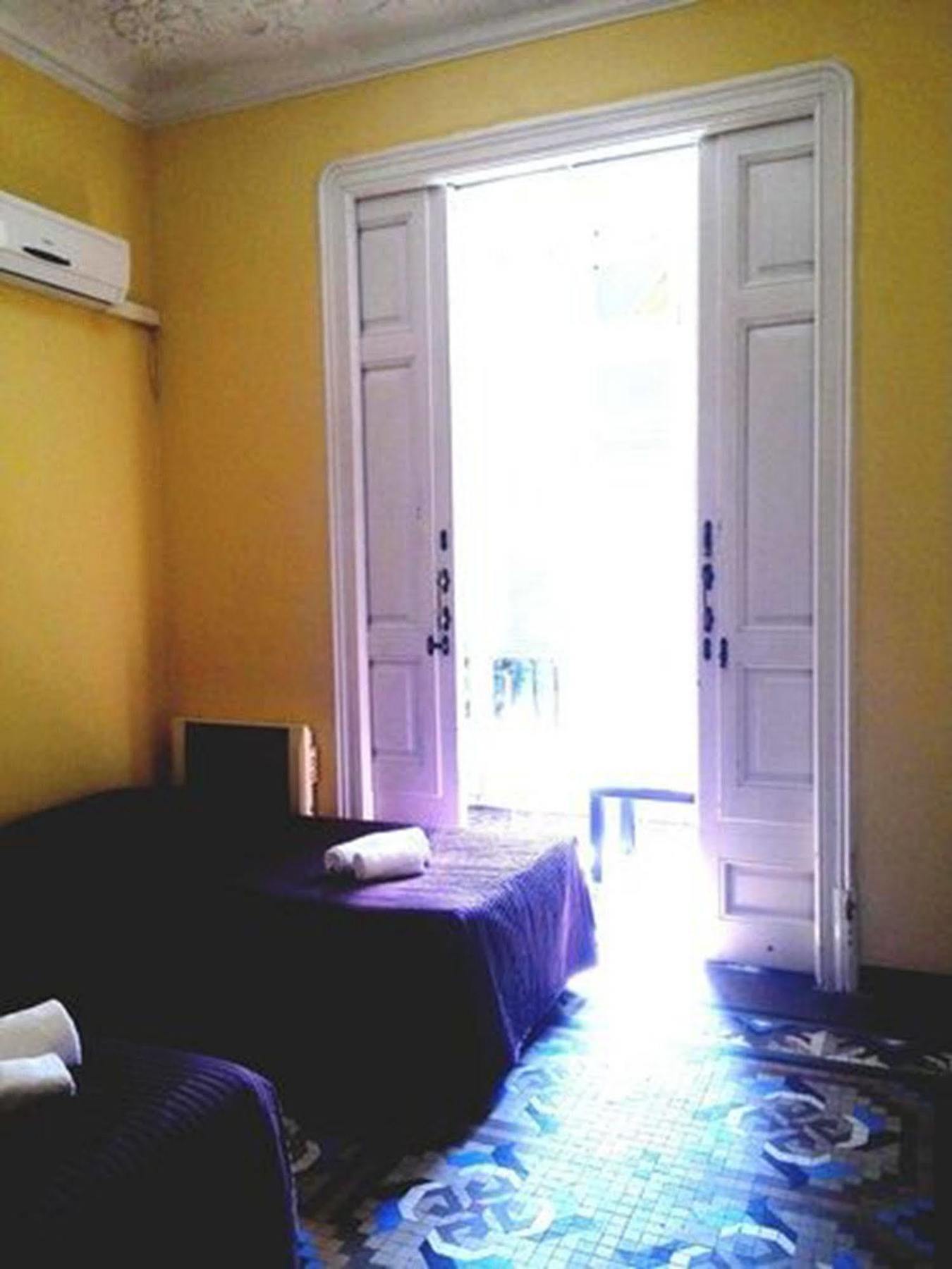 Hostal Balmes Centro Барселона Экстерьер фото
